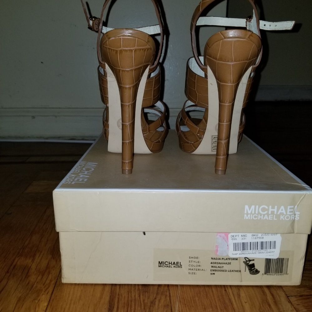 Michael Kors Platform Sandal - Picture 2 of 5